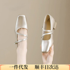 银色玛丽珍女鞋2025新款夏季浅口单鞋超火配裙子法式小高跟凉鞋爆