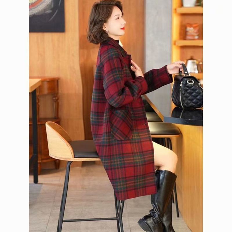 패션 세련된 코트 여성의 가을과 겨울 새로운 느슨한 고기 커버 우아한 올 매치 체크 무늬 중간 길이 코트 트렌디