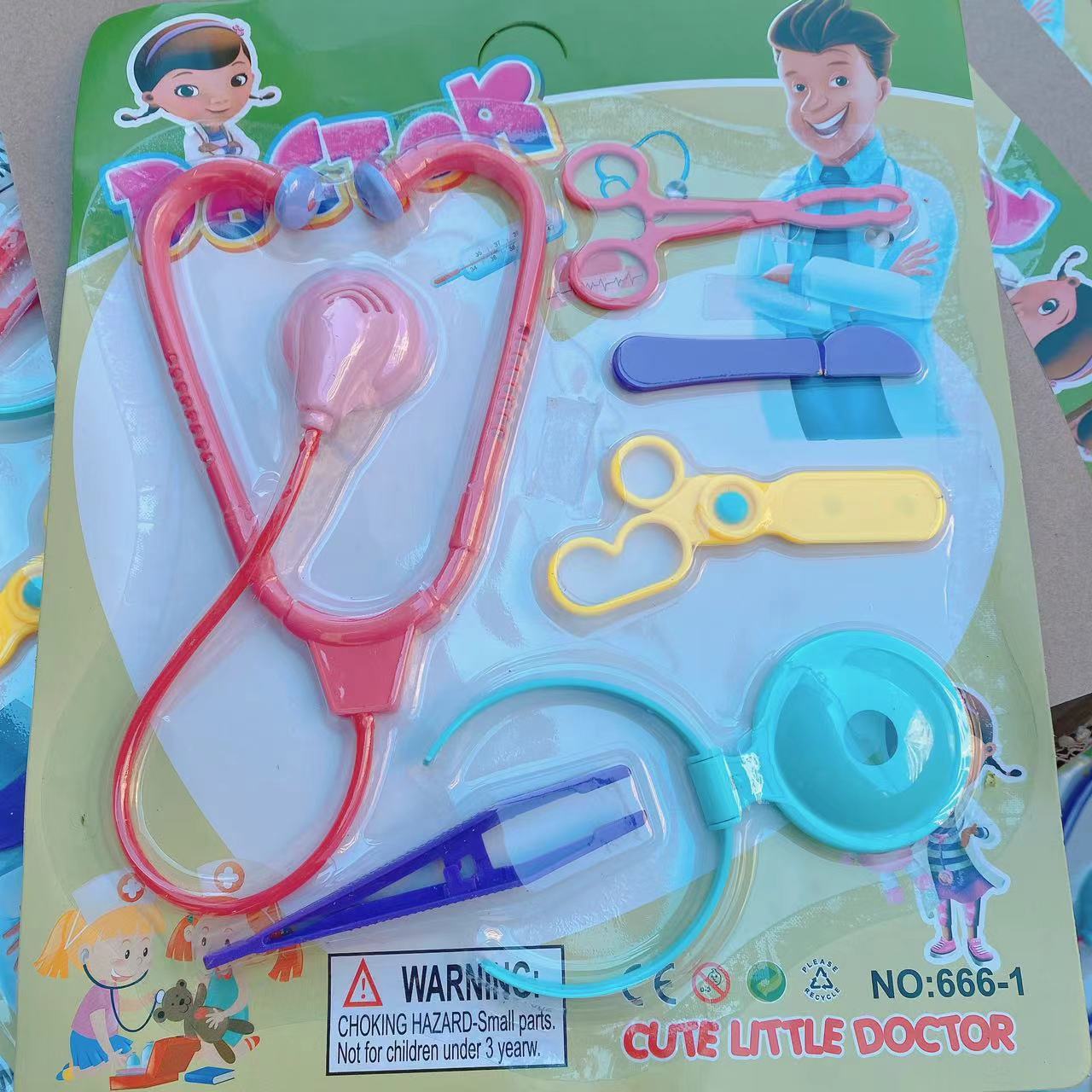 Juguetes para niños juguetes caseros juguetes médicos juguetes juegos regalos de vacaciones juguetes para niñas 2 yuanes al por mayor