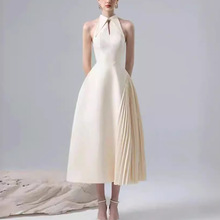 越南小众设计感尖领压褶无袖连衣裙女夏季新款收腰显瘦大摆长裙