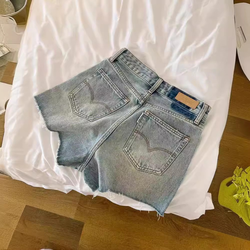 Thirteen Lines Retro Denim Shorts for Women 2026 Summer New High-Waisted Wide-Leg A-Line Versatile Slimming Hot Pants Thirteen Lines Retro Denim Shorts for Women 2026 Summer New High-Waisted Wide-Leg A-Line Versatile Slimming Hot Pants