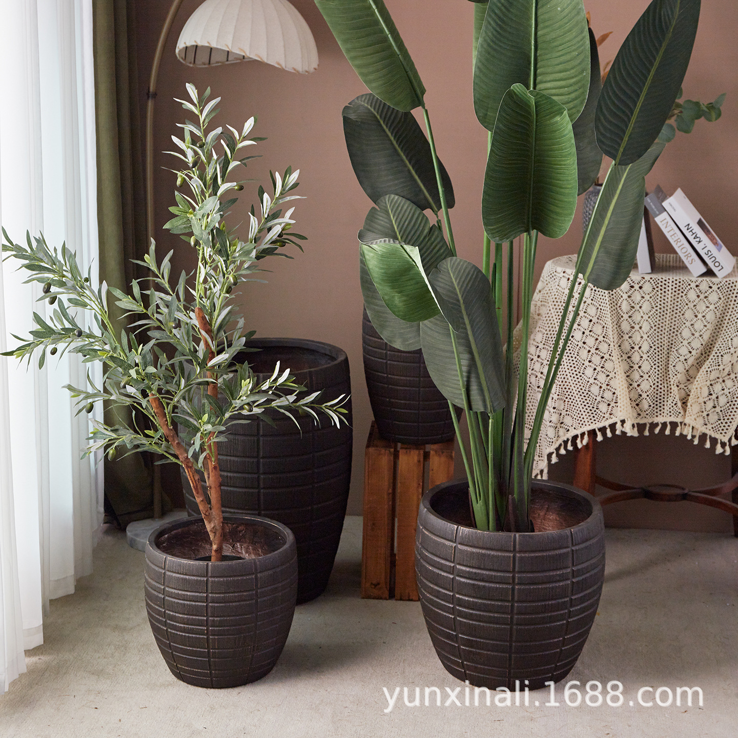 Creativo estilo nórdico de alta calidad negro oro magnesio barro relieve de gran calibre maceta interior centro comercial Nan Tian bambú ornamentos verdes