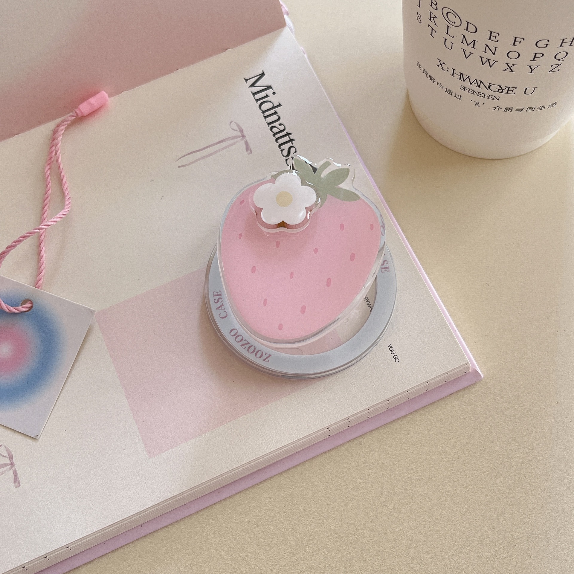 Gradient Star Strawberry Stand Phone Case For 15 Pro, IPhone 16 Magnetic Protective Cover_voghion.com