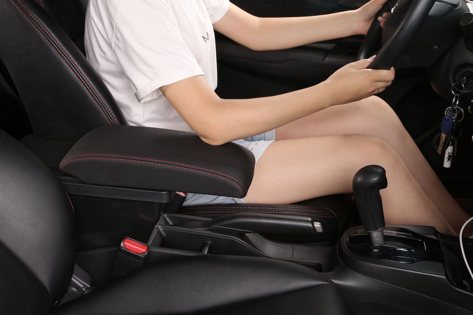 Suitable for Russian 11 Citroen Citroe C4 Armrest Box Accessories Picasso Picasso Aircross