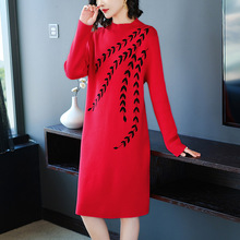 媽媽秋冬內搭新款半高領婦人中年女裝本命年大紅色針織連衣裙