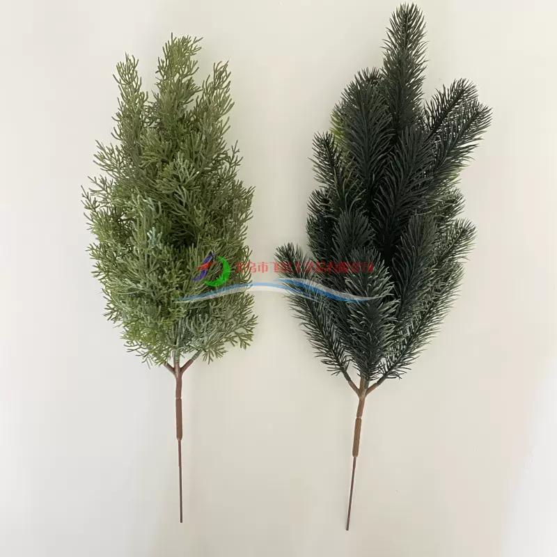 跨境人造假植物小柏树圣诞节室内装饰背景墙壁挂松树绿植仿真松针