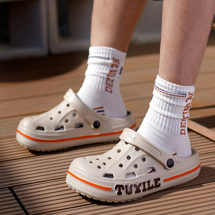 Men's Outdoor Non-Slip Clogs with a Stepping-On-Clouds Feel, Closed-Toe Sandals, Beach Thick-Soled 2025 New Soft-Soled Summer Eva Slippers