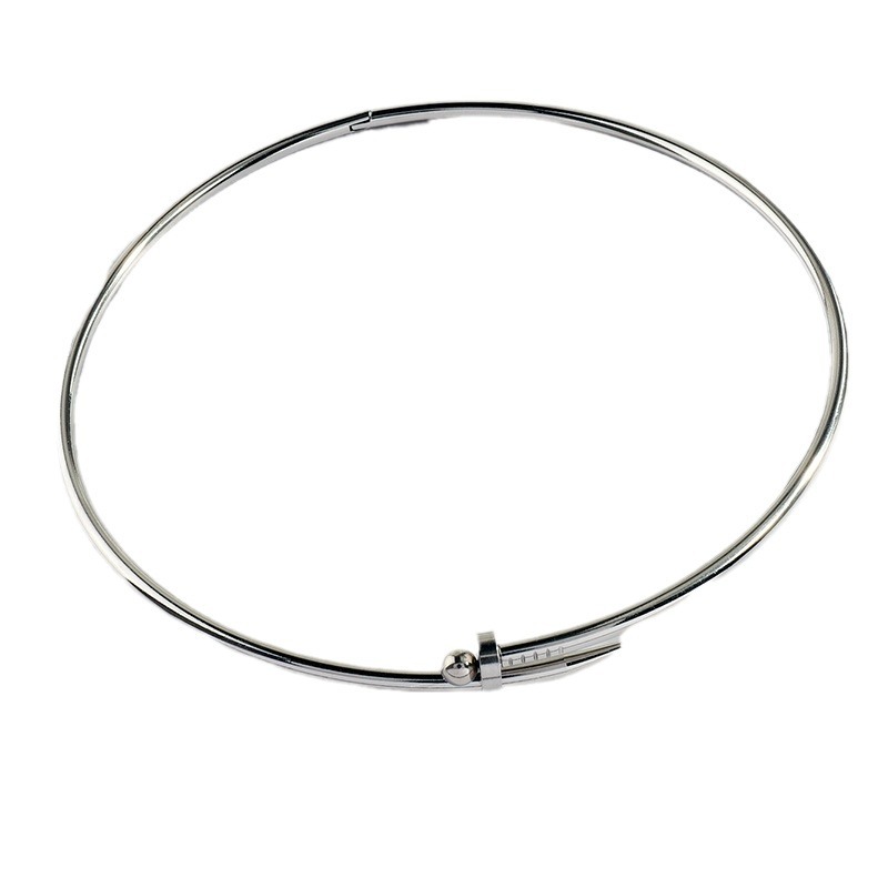 Collar de Acero Inoxidable Moderno y Sencillo para Hombre y Mujer, Exquisito y Versátil, Collar que No se Destiñe, Disponible en Colores Plateados, Venta al por Mayor