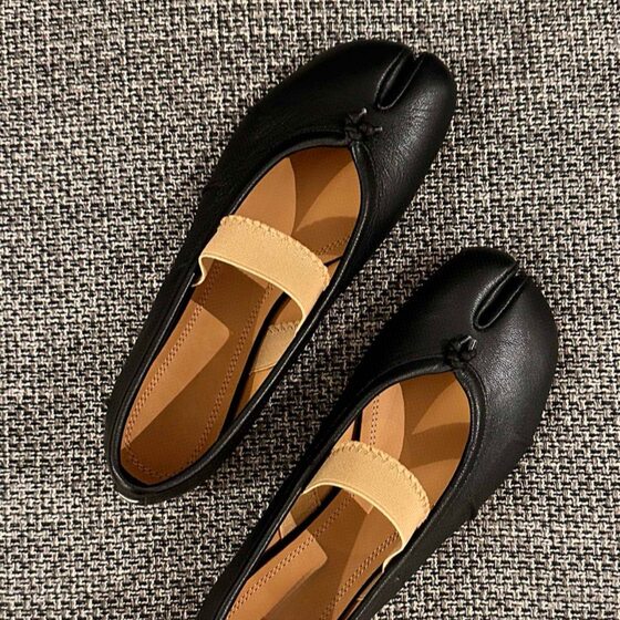 【Migua】Niche Style M6 Pleated Split-Toe Pig's Trotter Shoes Tabi Ballet Flats with a Single Strap Flat Shoes for Women