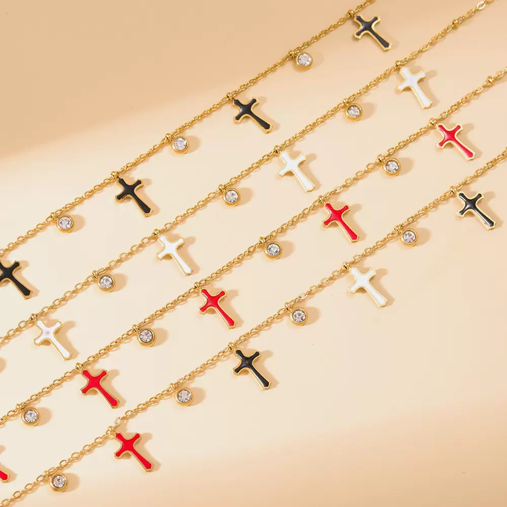 时尚通勤高简约感配饰金色电镀间钻十字架钛钢项链饰品气质简雅风