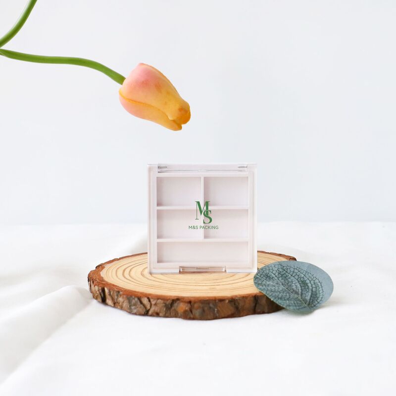 4X2G See-Through Four-Color Square Flip-Top Eye Shadow Box with Brush Position Makeup Highlighter Powder Empty Box Packaging Material Wholesale B 4X2G See-Through Four-Color Square Flip-Top Eye Shadow Box with Brush Position Makeup Highlighter Powder Empty Box Packaging Material Wholesale B