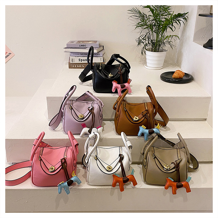 Sac pour femmes en PU de qualité haut de gamme sac Lindy mini petit sac à bandoulière mode Lindy sac pour femme sac de médecin sacs_voghion.com