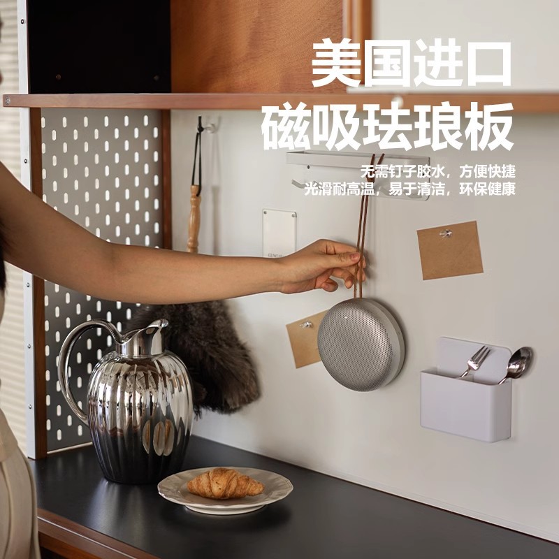 El aparador Eames está contra la pared, una cocina, una cómoda de madera maciza, almacenamiento, almacenamiento, armario de cola de cama 2024 nuevo estilo retro