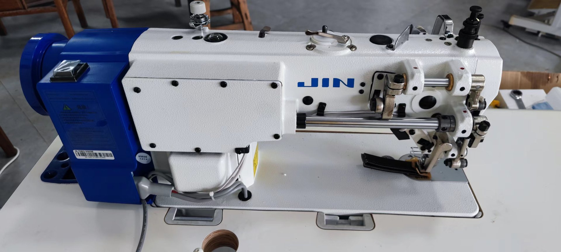JIN marca NA-11UT de cuero grueso material de la máquina de coser de la máquina pesada hogar industrial Equipo automático máquina síncrona