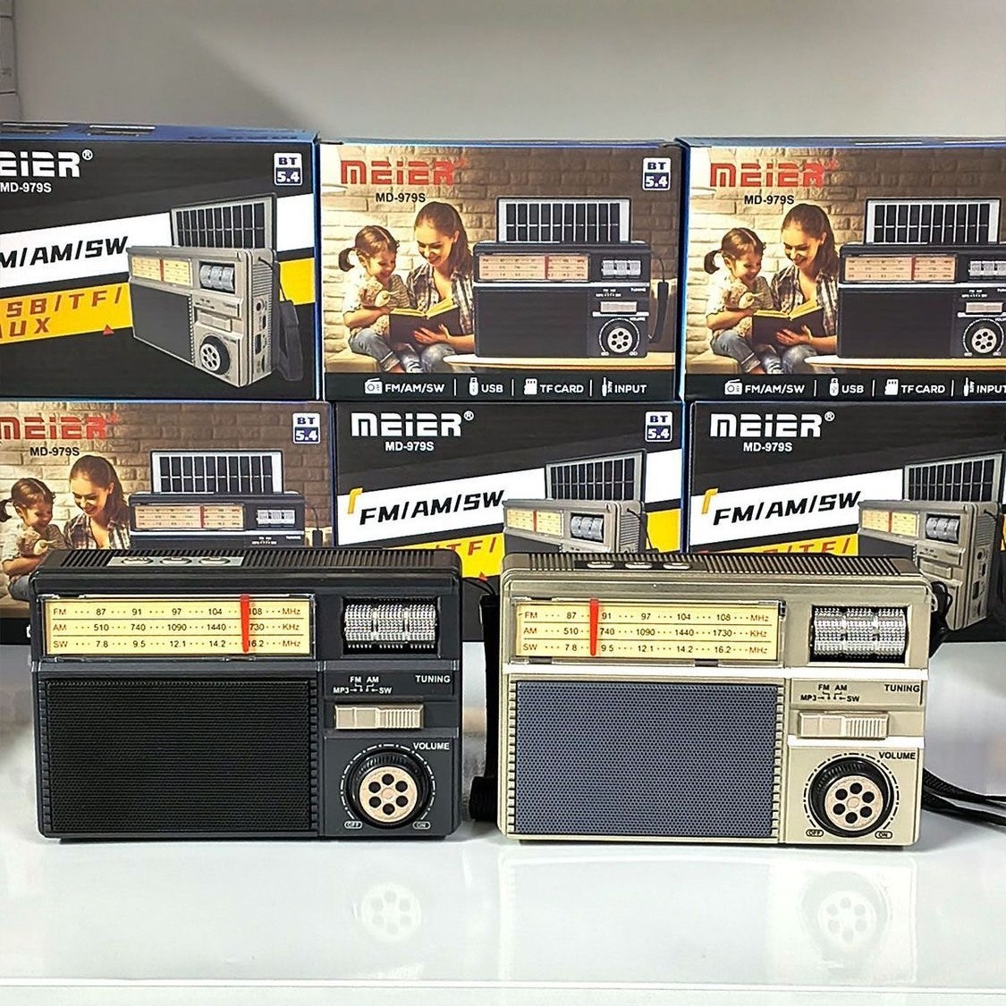 Radio Solar Bluetooth para Exteriores de Plástico Recargable Multibanda con Ranura para Tarjeta y Puerto USB
