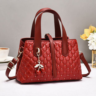Small design shoulder bag with diamond pattern, universal basket
