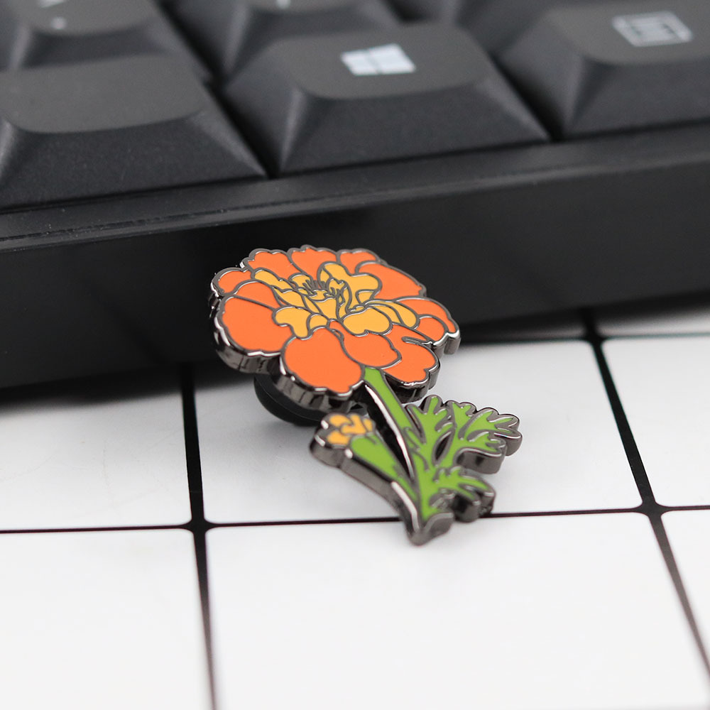 New Marigold Metal Enamel Brooch, Orange-Yellow Flower Enamel Badge, Artistic and Fresh Bag Pin Accessory