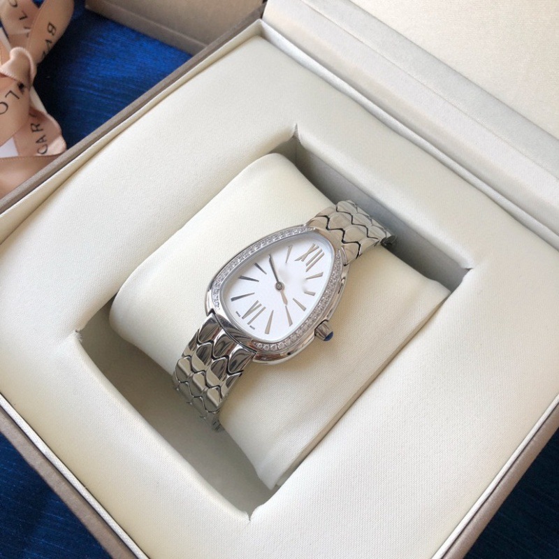 Baojia reloj de serpiente moda reloj de mujer de París lujo ligero cuello blanco libro rojo recomendado