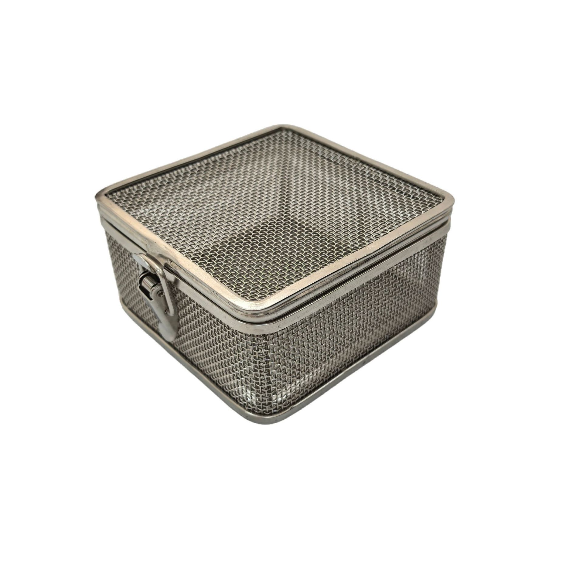 316L不锈钢耐高温带提手网篮圆形冲孔网带盖工业清洗网筐工厂