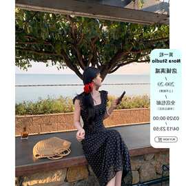 黄一粒 NORA STUDIO方领碎花飞袖吊带连衣裙女夏季设计感显瘦裙子