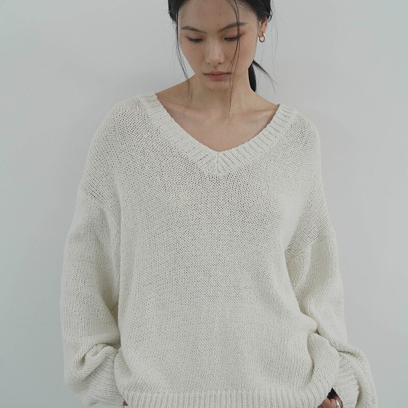 Love and Nancy Guangzhou Thirteen Lines Winter New Large V Neck Loose Lazy Atmosphere Knitted Sweater for Women 11155