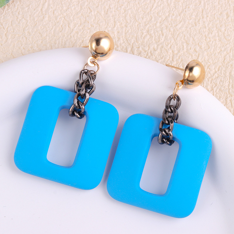 Aretes cuadrados exagerados pernos acrílicos europeos y estadounidenses diseñados con cadenas esmeriladas retro simple pendientes joyas para orejas mujeres