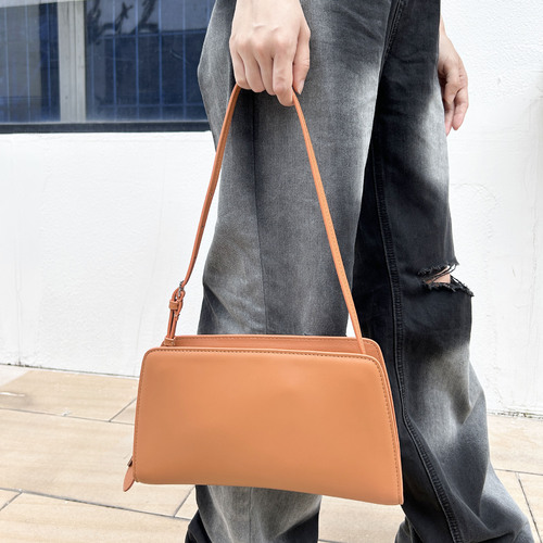 2024 New French Niche Retro Baguette Underarm Bag High-End Minimalist Single Shoulder Bag Tofu Square Bag for Women