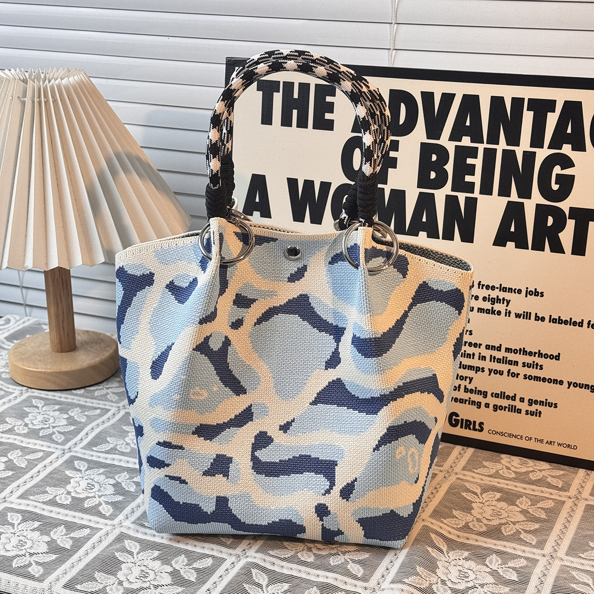 ニットハンドバッグ、ニッチデザインバケットバッグ、トートバッグ、ハンドバッグ、カジュアルで多用途なショルダーバッグ、ニットポータブルバッグ