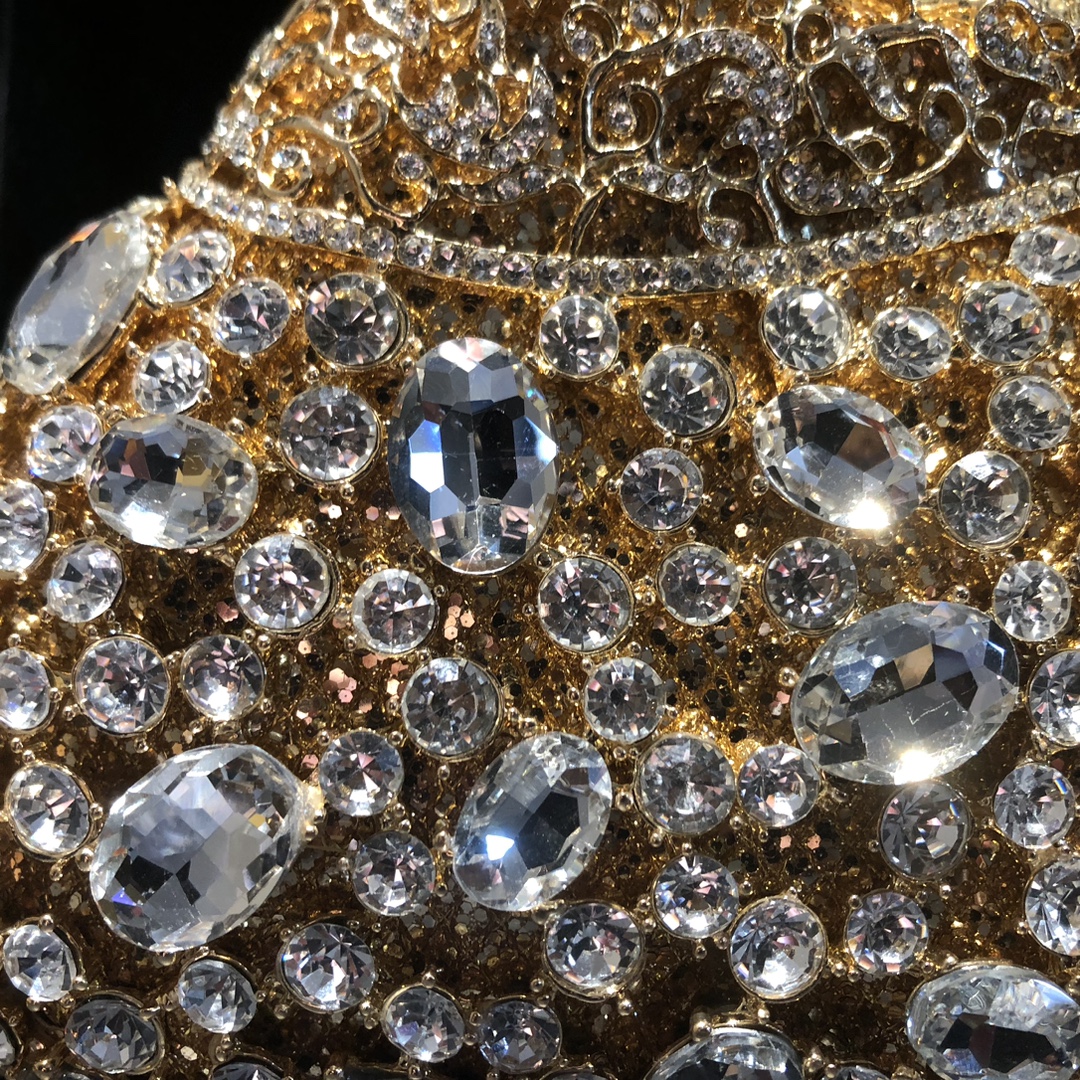 Túi clutch nữ đính kim cương hình oval pha lê dạ hội — Nền vàng kim cương trắng, Đế Vàng Kim Cương, Màu bạc, Cá tính đặt làm
