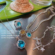 �ͮ����{��ʯ�� �18K����İ˼�ʮ�ּܲ�ɫ�ʯ�����i朹Ű��