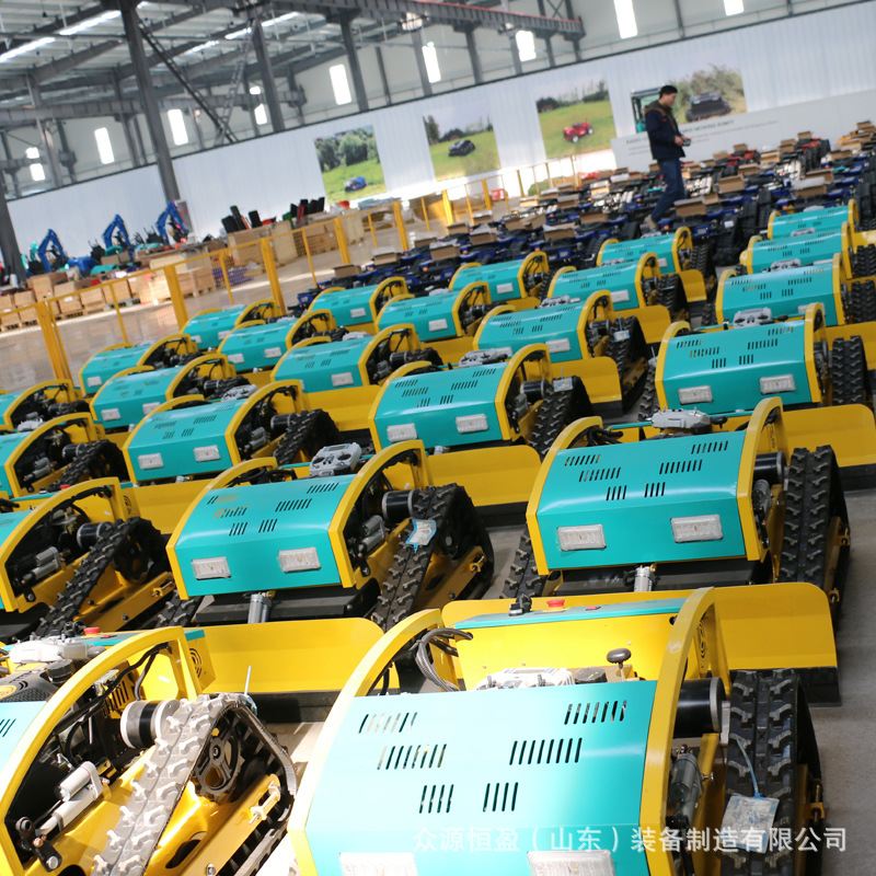 草坪果园除草机 全地形工作园林机械山东众源黑狮履带遥控割草机