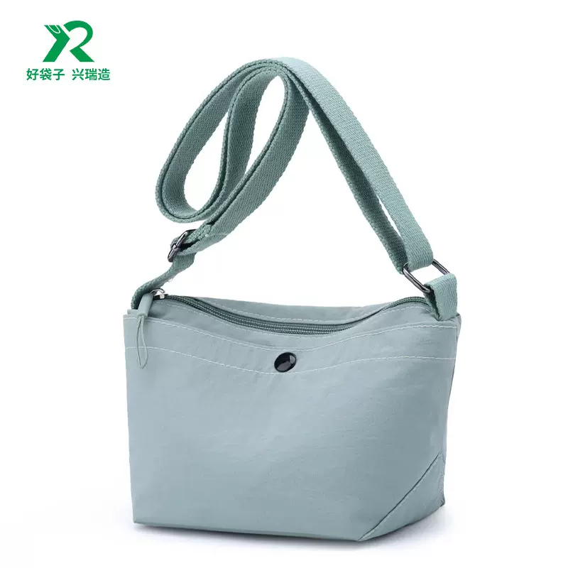 新款包包女时尚百搭尼龙布斜挎包大容量便携手提单肩饺子包潮定制