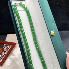 翡翠手饰;翡翠项饰;吊坠