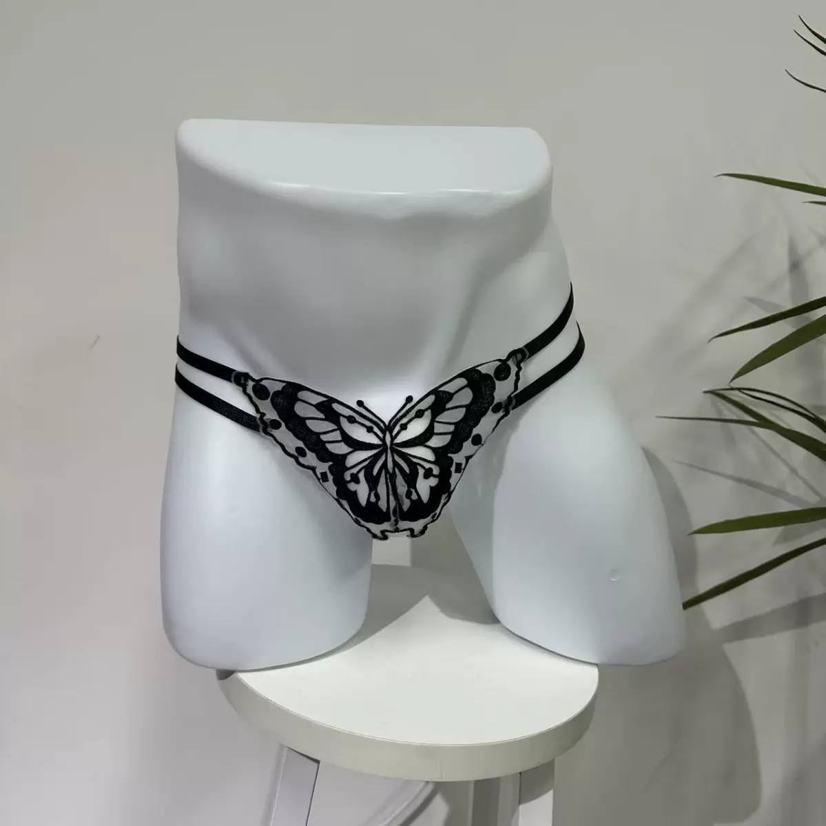 欲蝶梦境*性感情调蕾丝纯欲男士内裤镂空低腰蝴蝶丁字裤T裤
