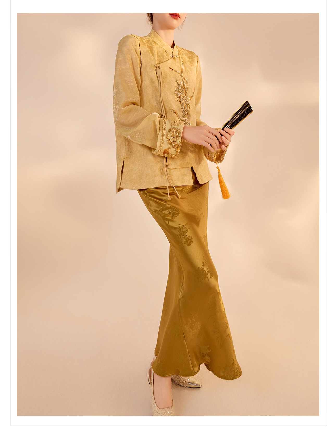 Áo sơ mi nữ dài tay phong cách Trung Hoa mới, đính cườm thêu tay, chất liệu rayon mỏng nhẹ N2071 — Màu hồng, Màu trắng be, Màu vàng nhạt chi tiết 39