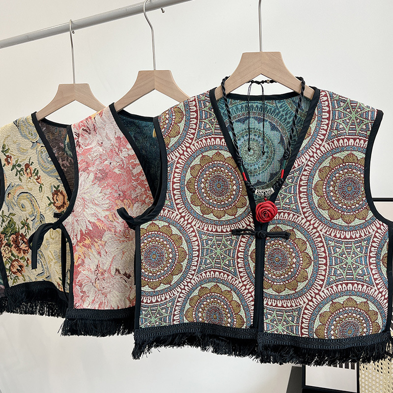 Hong Kong Style Shawl Women's New Spring and Summer Ethnic Style Yunnan Xizang Floral Lijiang Cloak Outer Fashion Western Style Cape