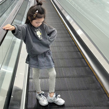 女童秋季2025新款卡通印花连帽卫衣百搭格子屁帘打底裤潮流三件套