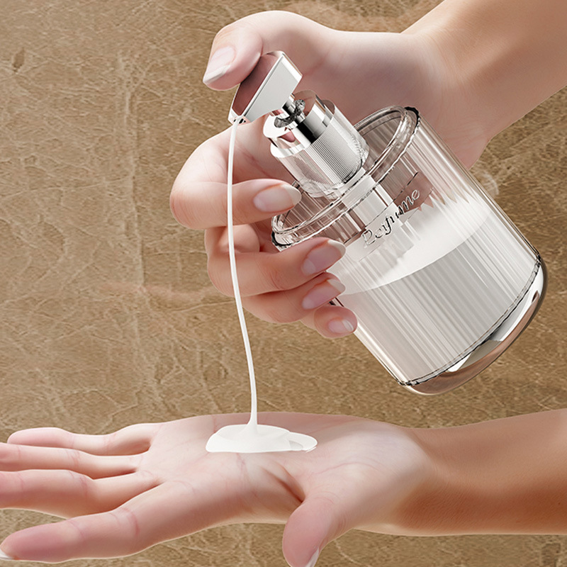 便携洗发水沐浴露按压式分装瓶双卡口乳液瓶子轻奢旅行扁方分装瓶