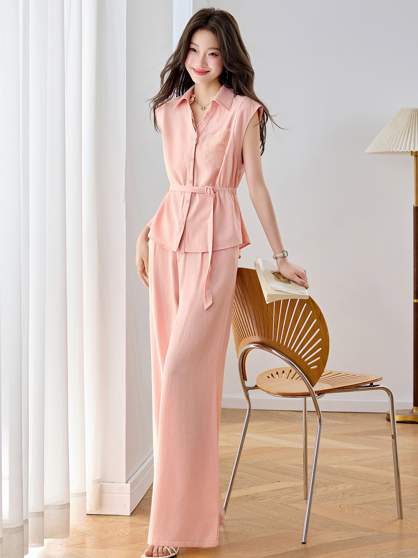 Bộ quần áo nữ mùa hè cao cấp gồm áo sơ mi dây rút và quần ống rộng — Xám gạo, Màu hồng
