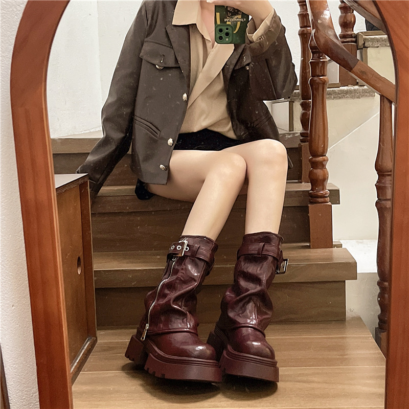 BOTAS Martin de fondo grueso nuevas botas vaqueros occidentales retro en otoño e invierno 2024, hebillas de cinturón, botas de pantalón apiladas en tubos medios