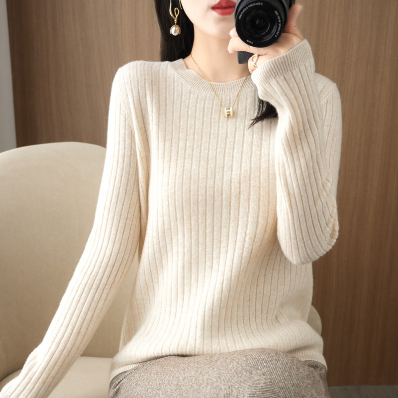 Autumn 2024 Women's Knitwear Crewneck Sweater Women's Low Neck Backing Wool Sweater Export Wholesale