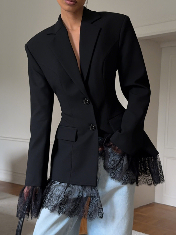 Áo blazer nữ phối ren chiết eo dáng trung bình tay dài cổ vest một hàng cúc — Màu trắng, màu đen