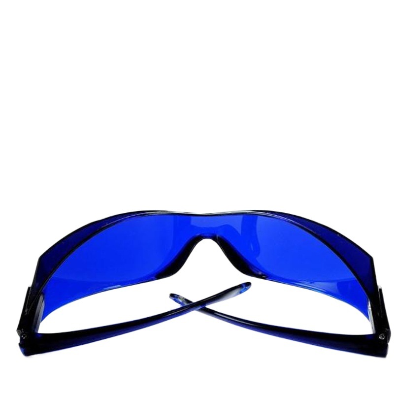 Golf Course Caddies Use Sunglasses to Find and Locate Balls, with Uv Protection, Wide Field of Vision, and Blue Protective Lenses