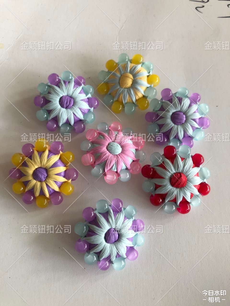 拉菲草钮扣 带珠钮扣