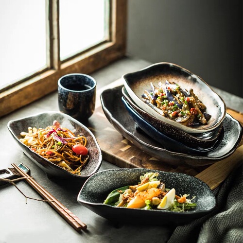 Four-legged stone bowl, special-shaped high-legged ceramic plate, curry chicken plate, vegetable plate, specialty restaurant fish plate, personalized rice