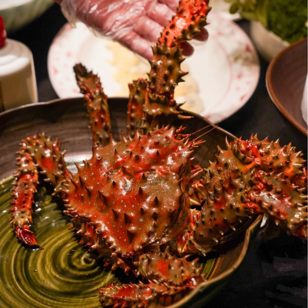 Замороженный живой цветочный краб с русским перцем, королевский краб, большой краб 1.0-2kg / шт.