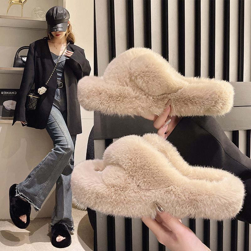 Autumn and Winter new Korean style versatile outer wear flat fashion foreign trade plus size home Cross furry women's slippers wholesale