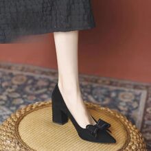 粗跟面试女鞋2025新款黑色尖头中跟单鞋学生礼仪职业高跟鞋ins潮