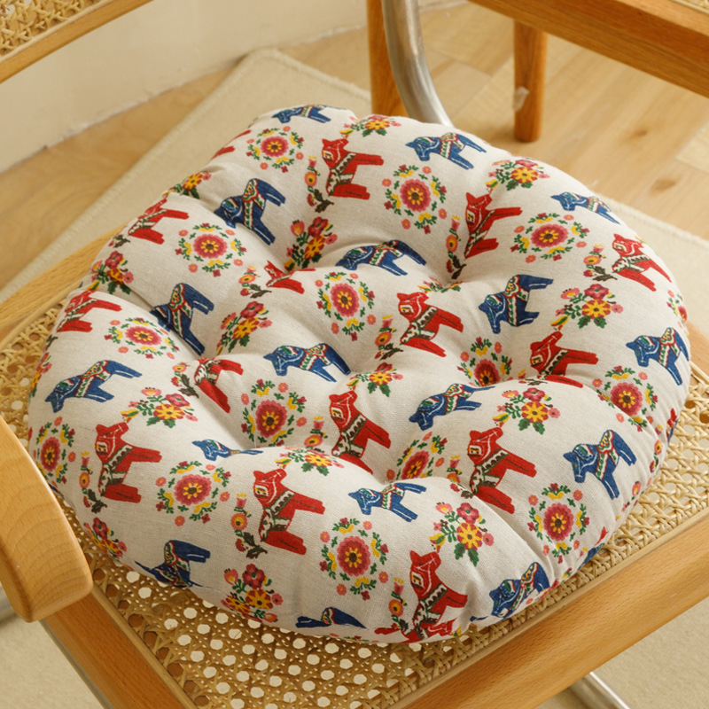 Round-colored trojan