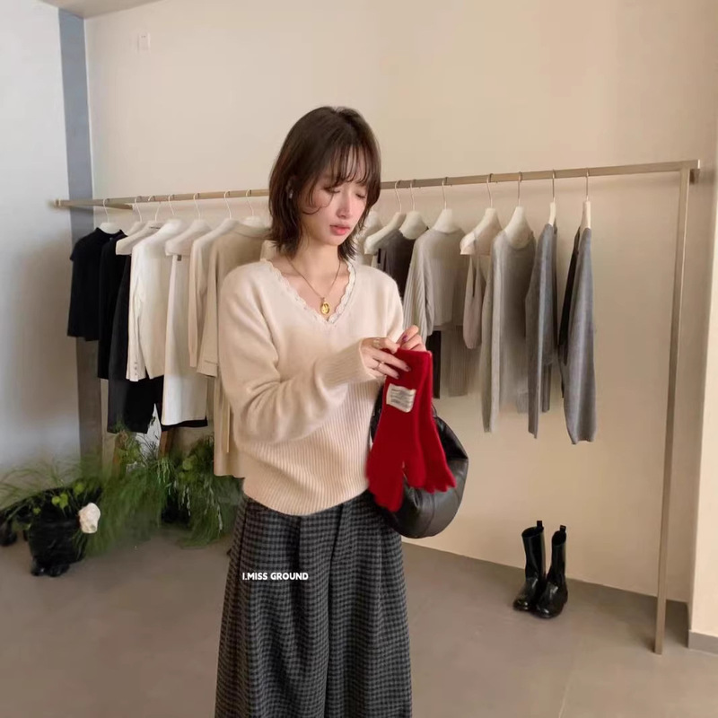 Imiss High-Quality Products! 2026 Spring Collection Gray Lace V-Neck Patchwork Pullover Knit Sweater for Women Imiss High-Quality Products! 2026 Spring Collection Gray Lace V-Neck Patchwork Pullover Knit Sweater for Women